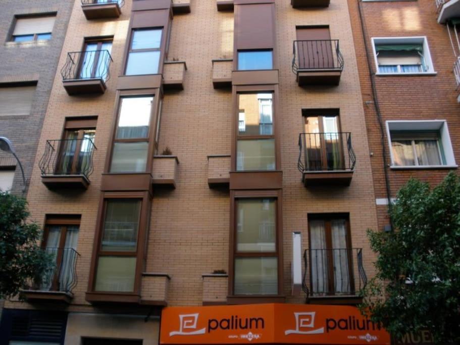 Balcon Con Luz Natural Madrid Buitenkant foto